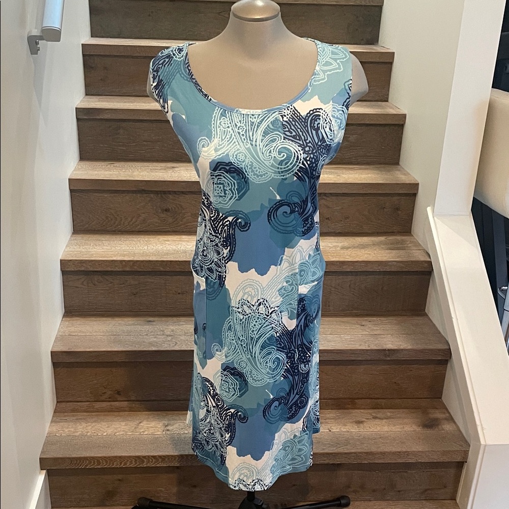 Sleeveless Paisley Scoop Neck Midi Dress in Teal Blue